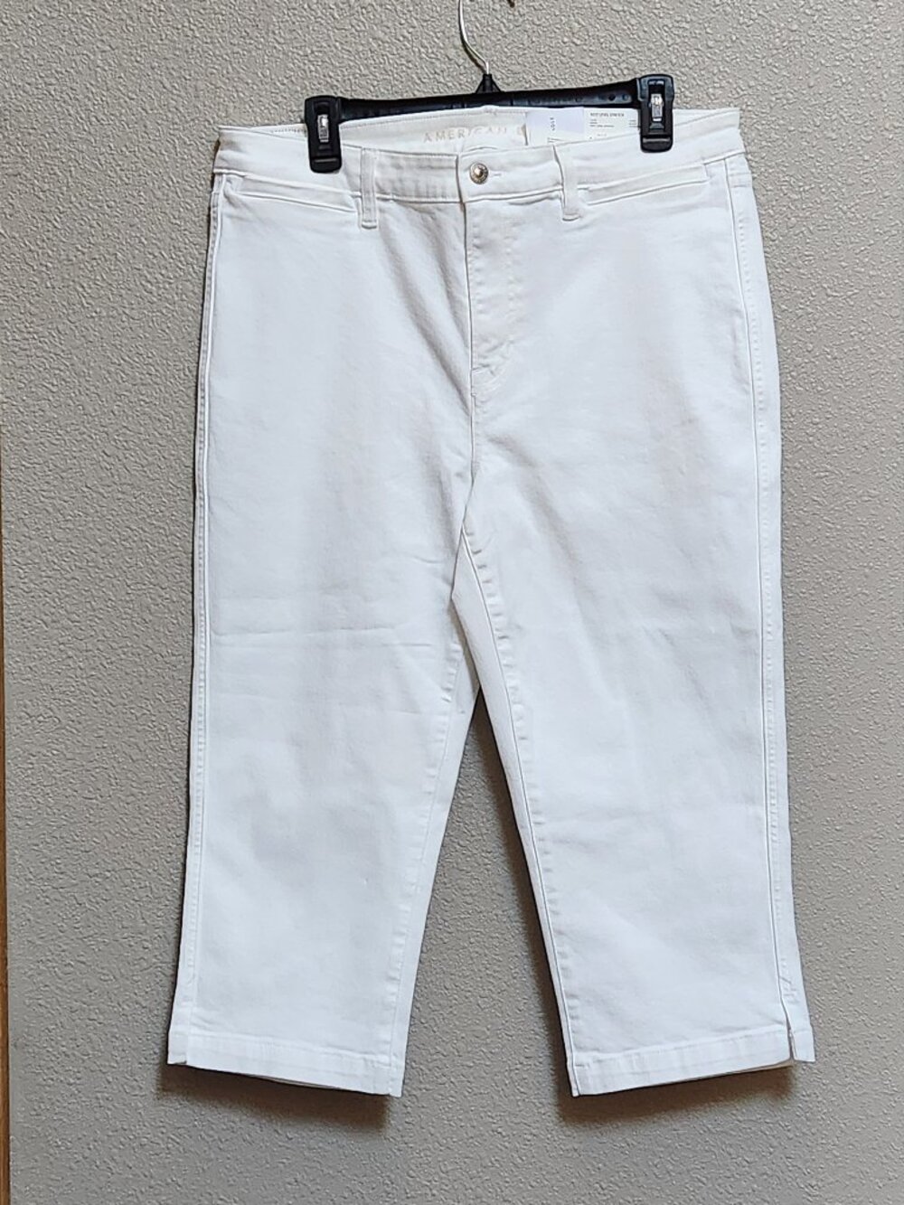 AE AMERICAN EAGLE Capris White Next Level Stretch - Sz 14 Long - NEW NWT